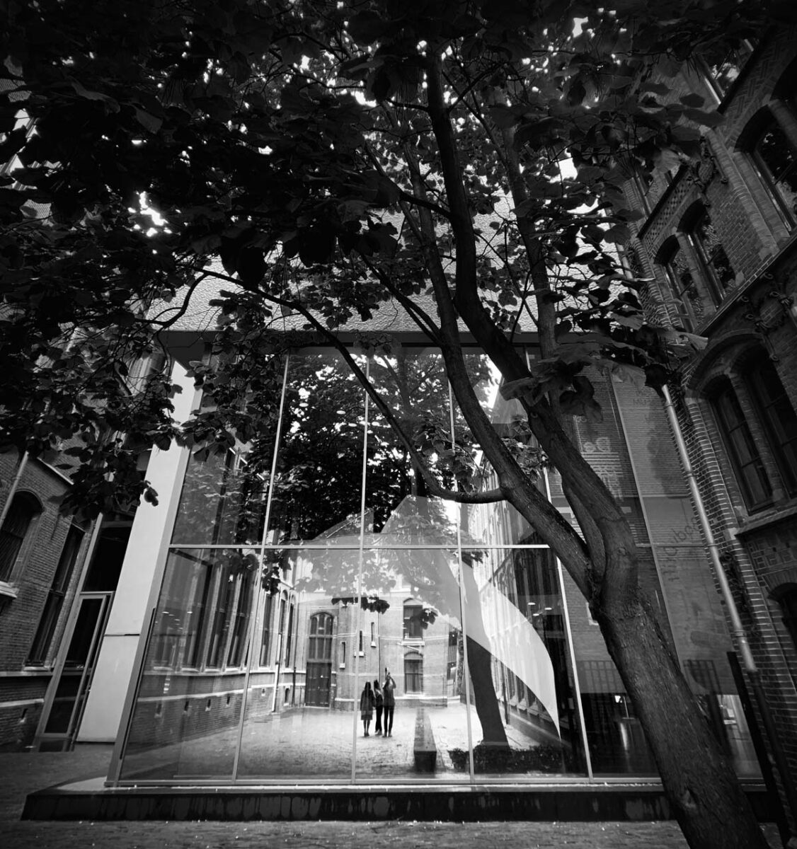 Zwart-wit-fotografie bij het Design museum in Den Bosch