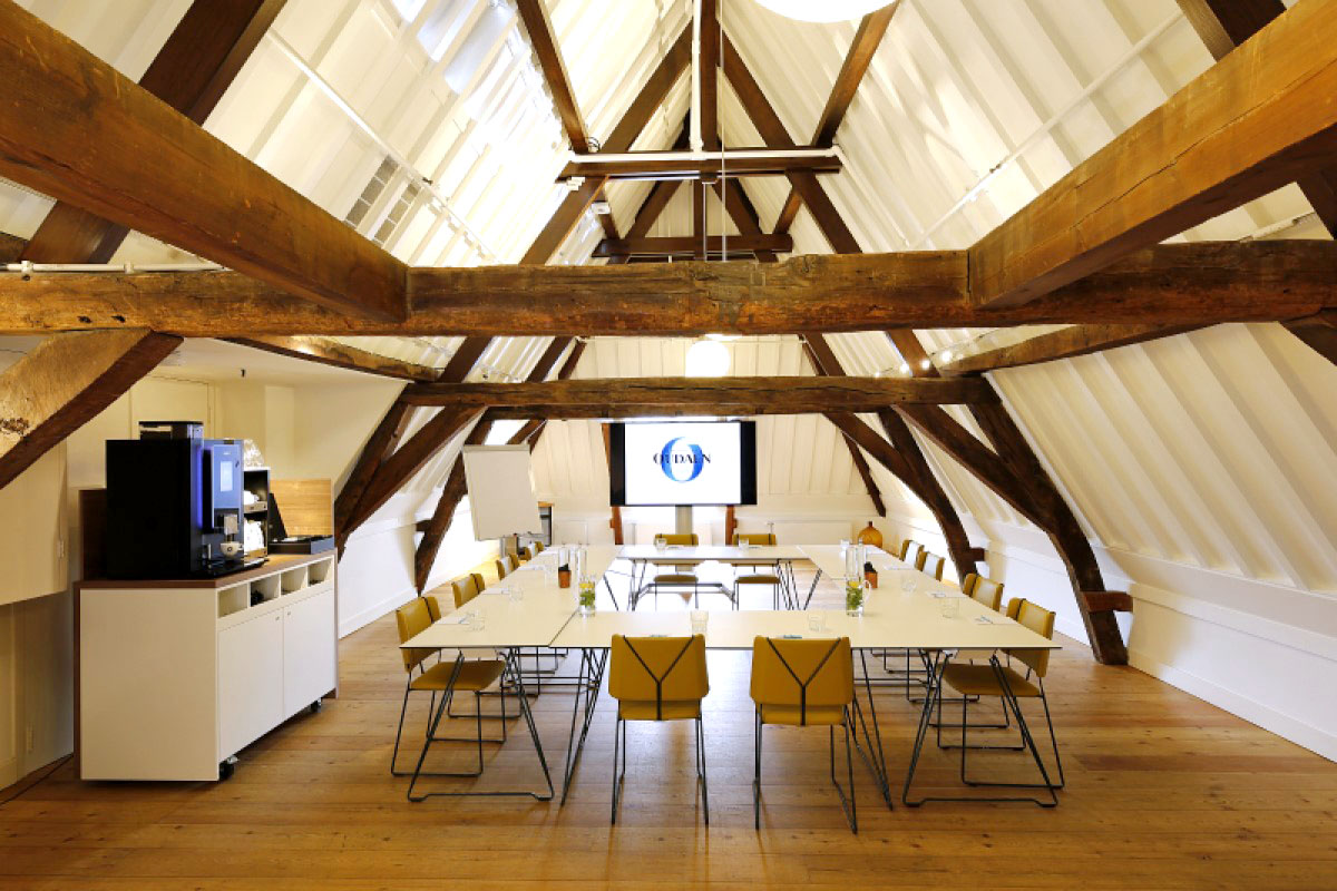 Linteloozaal in stadskasteel Oudaen